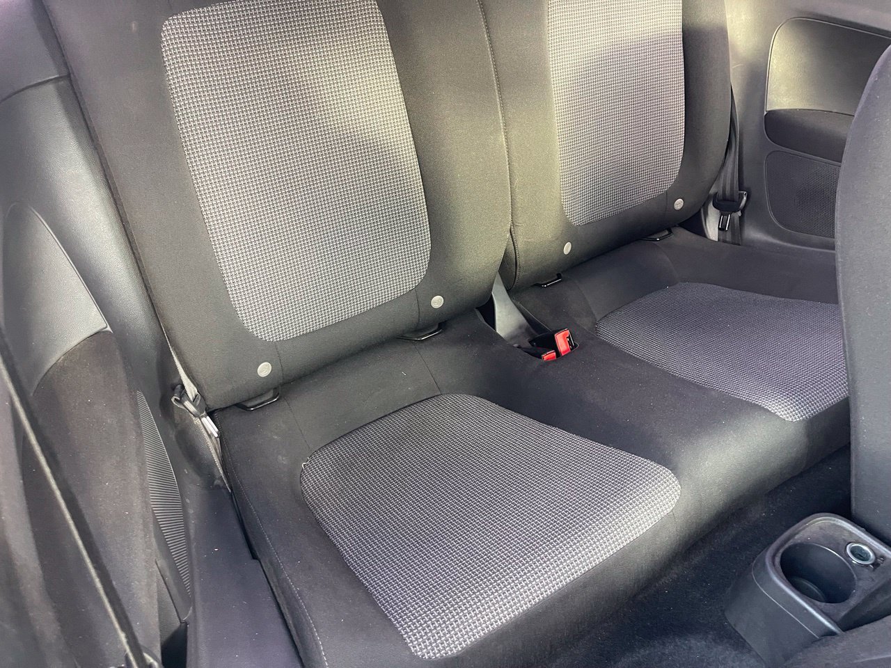 Used 2018 Volkswagen Beetle 2.0T S FWD image 12
