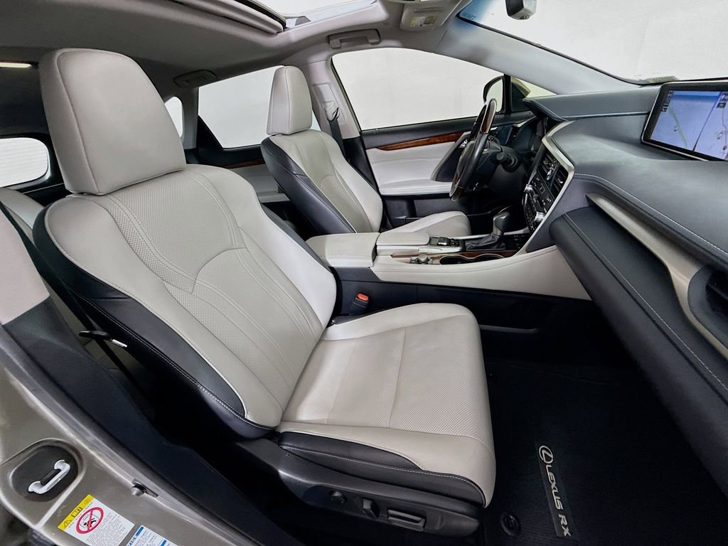 Used 2018 Lexus RX 450hL Premium image 29
