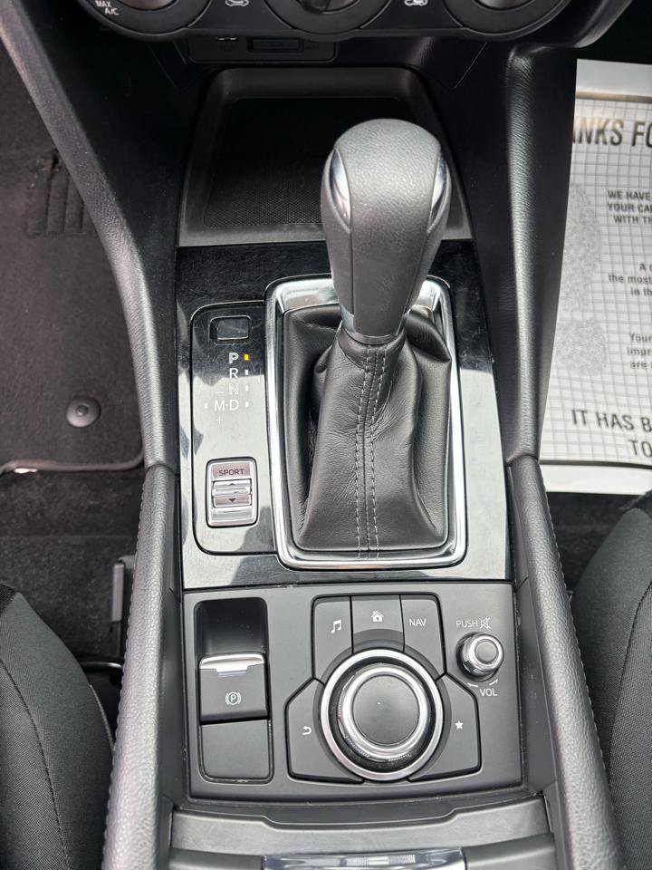 Used 2017 MAZDA MAZDA3 Sport FWD image 17