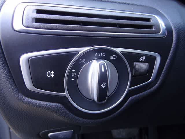 Used 2019 Mercedes-Benz C 300 Sedan image 22
