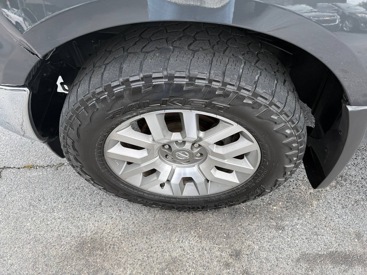 Used 2012 Nissan Frontier SL AWD/4WD image 10