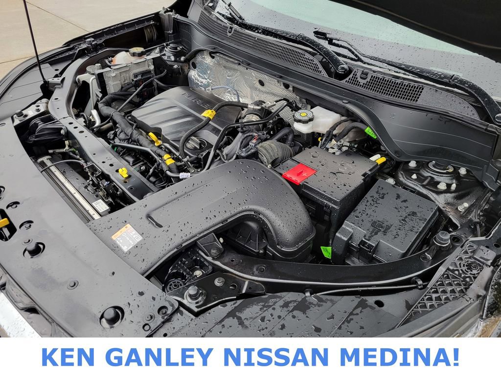 Used 2025 Chevrolet Trax LT image 24