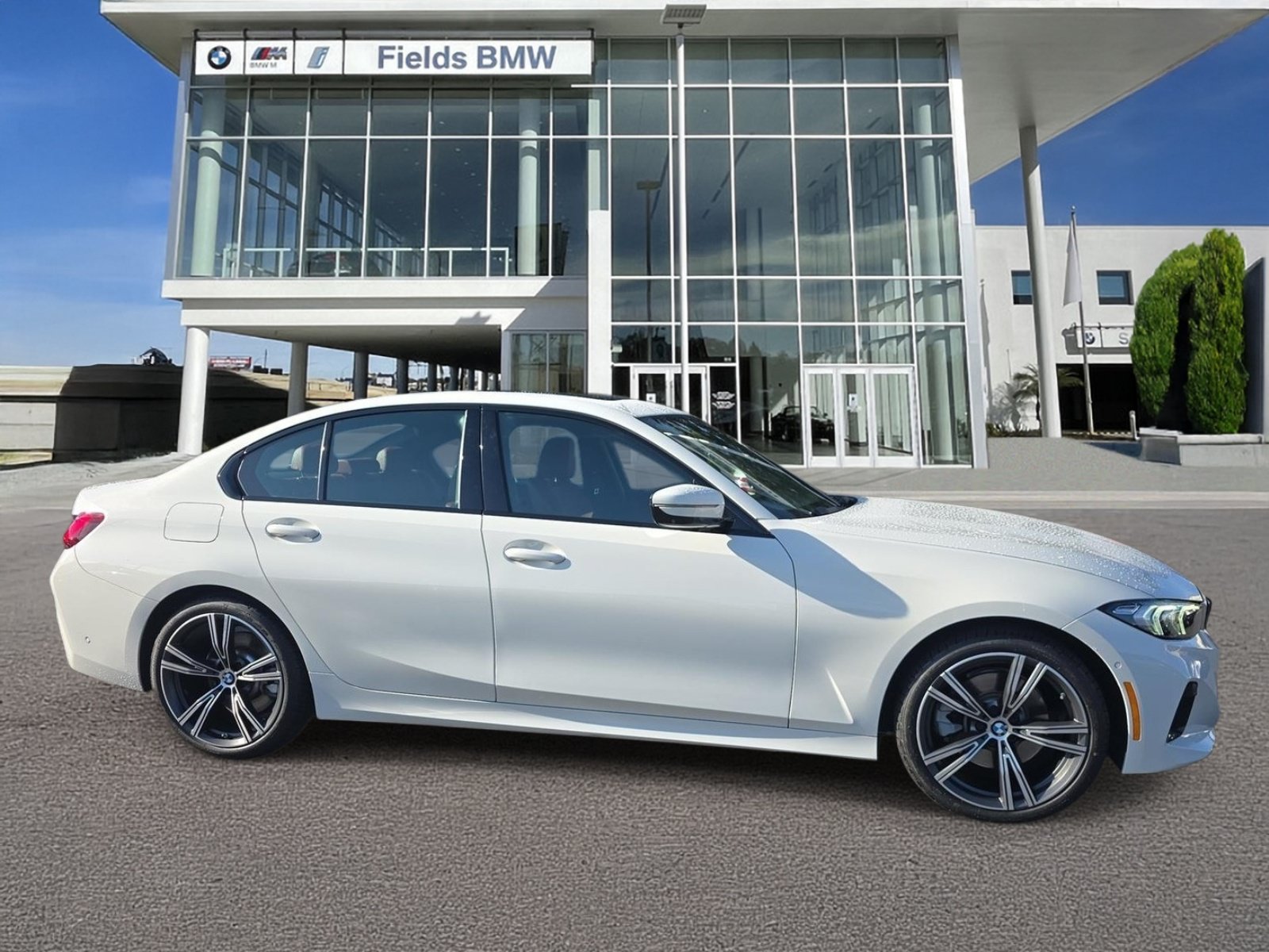 Used 2023 BMW 330i Sedan w/ Premium Package RWD image 1