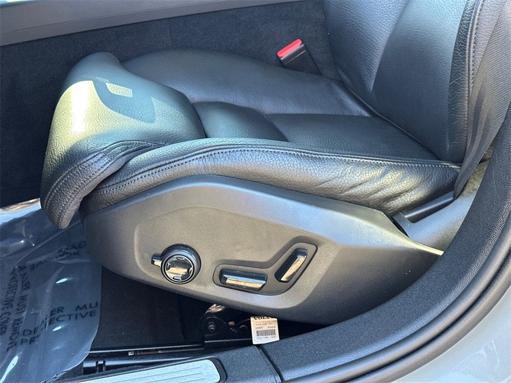 Used 2024 Volvo S60 B5 Ultimate w/ Climate Package image 14