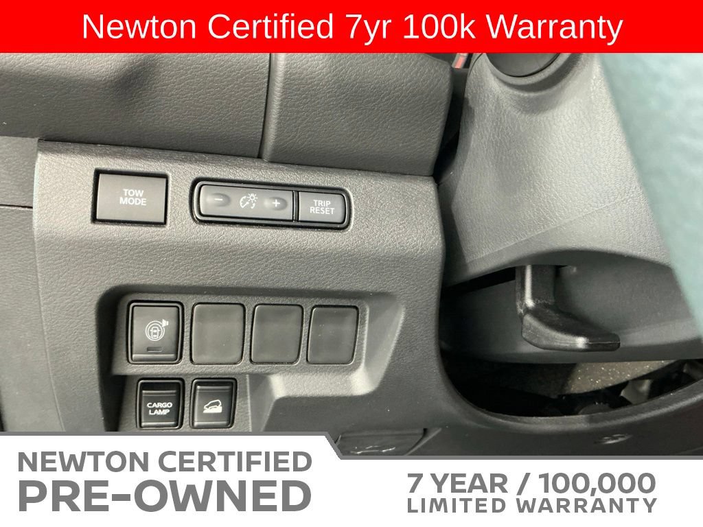 Used 2025 Nissan Frontier PRO-4X AWD/4WD image 37