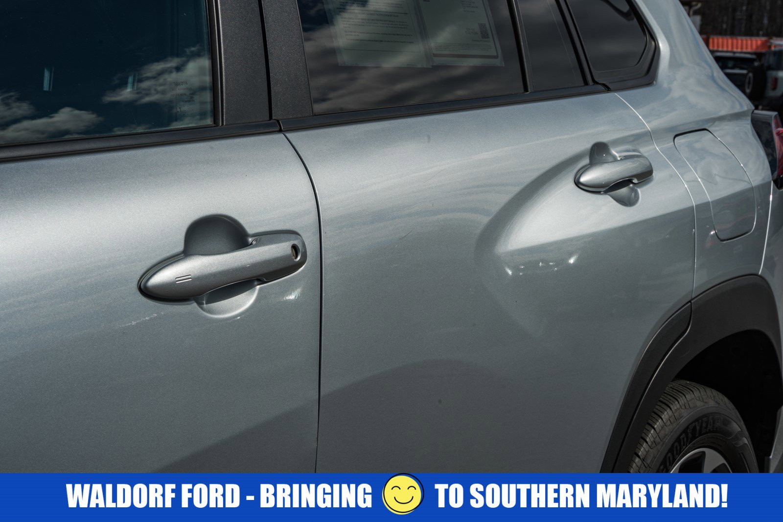 Used 2023 Toyota Corolla Cross XLE w/ Convenience Package image 18