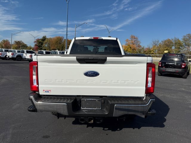 Used 2024 Ford F250 XLT w/ Snow Plow Prep Package image 5