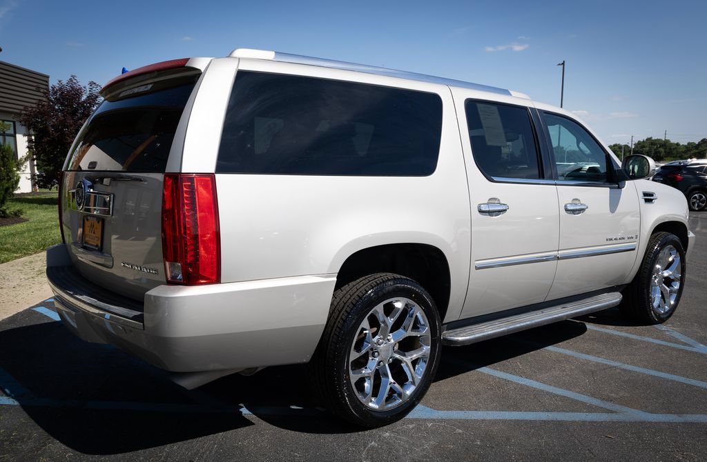 Used 2008 Cadillac Escalade ESV AWD image 27