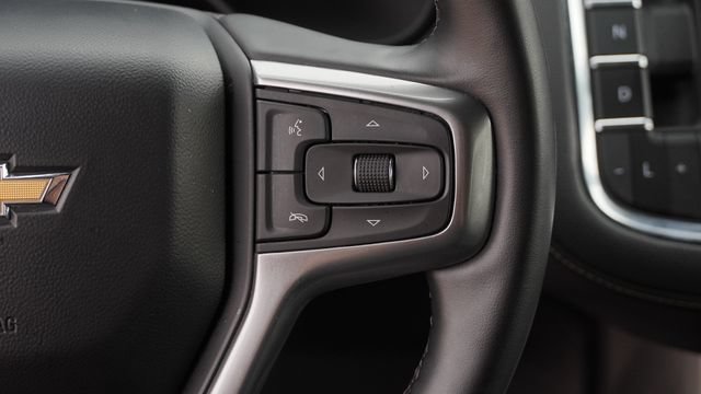 Used 2024 Chevrolet Suburban Premier AWD/4WD image 28