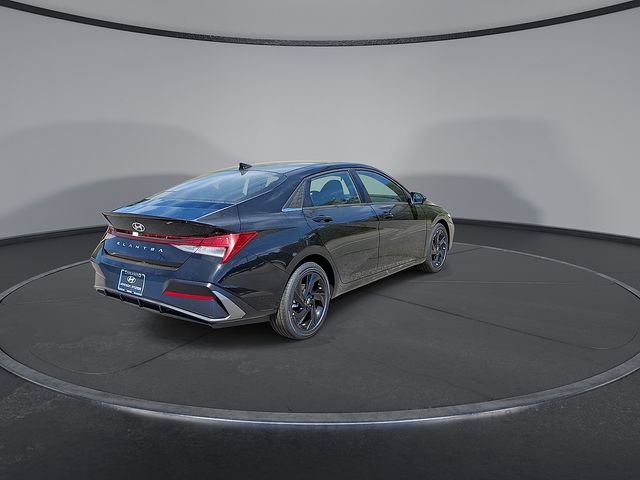 New 2026 Hyundai Elantra SEL Sport Premium FWD image 8