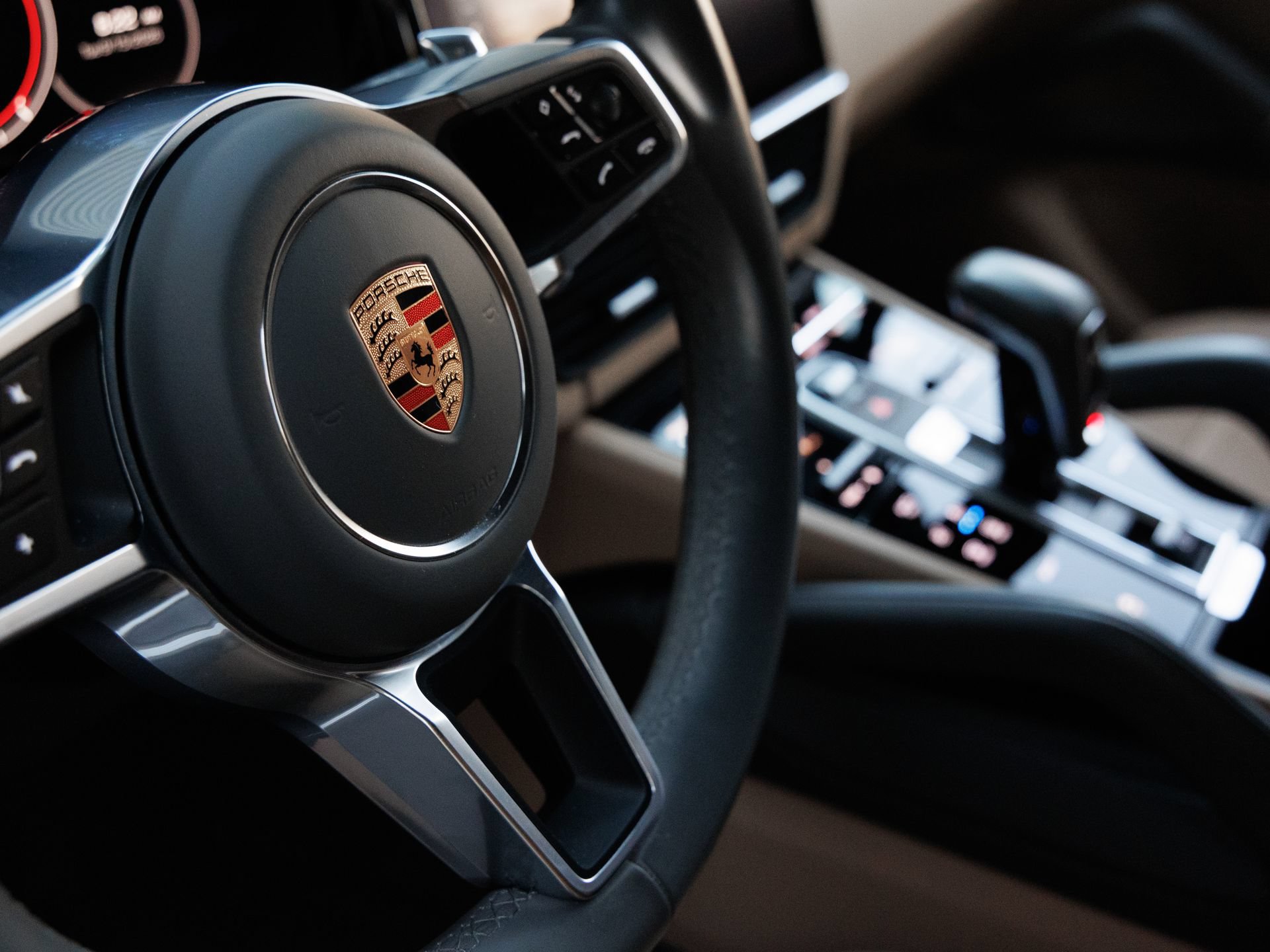 Certified 2019 Porsche Cayenne AWD/4WD image 17