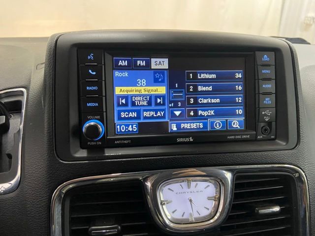 Used 2012 Chrysler Town & Country Touring-L w/ Premium Group FWD image 49