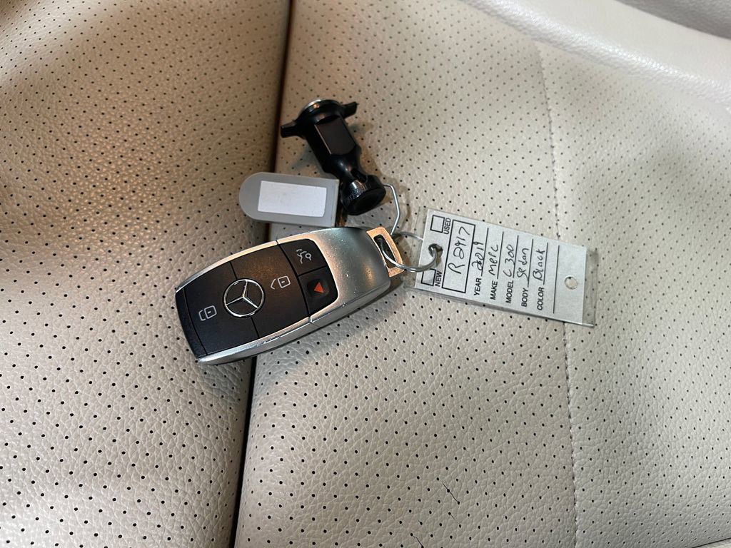 Used 2019 Mercedes-Benz C 300 4MATIC Sedan image 35