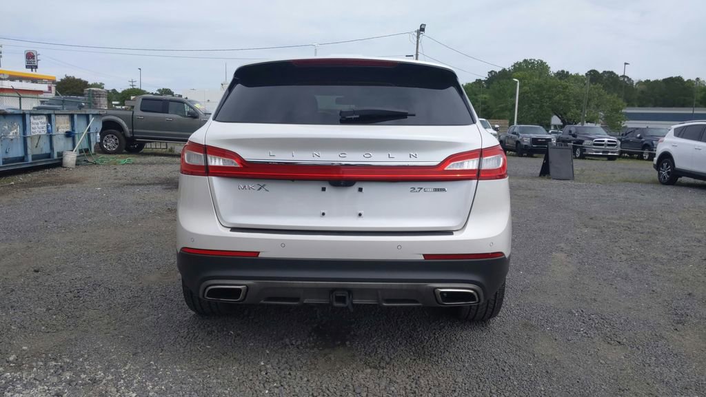 Used 2016 Lincoln MKX Reserve w/ Luxury Package image 5