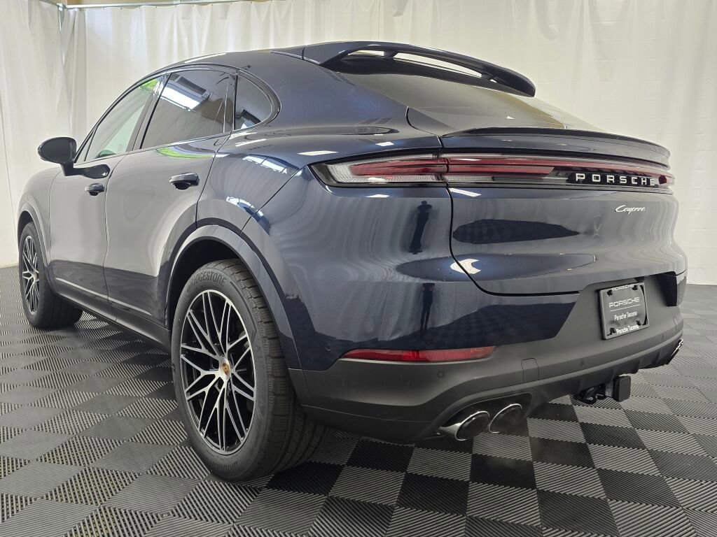 New 2025 Porsche Cayenne Coupe image 3