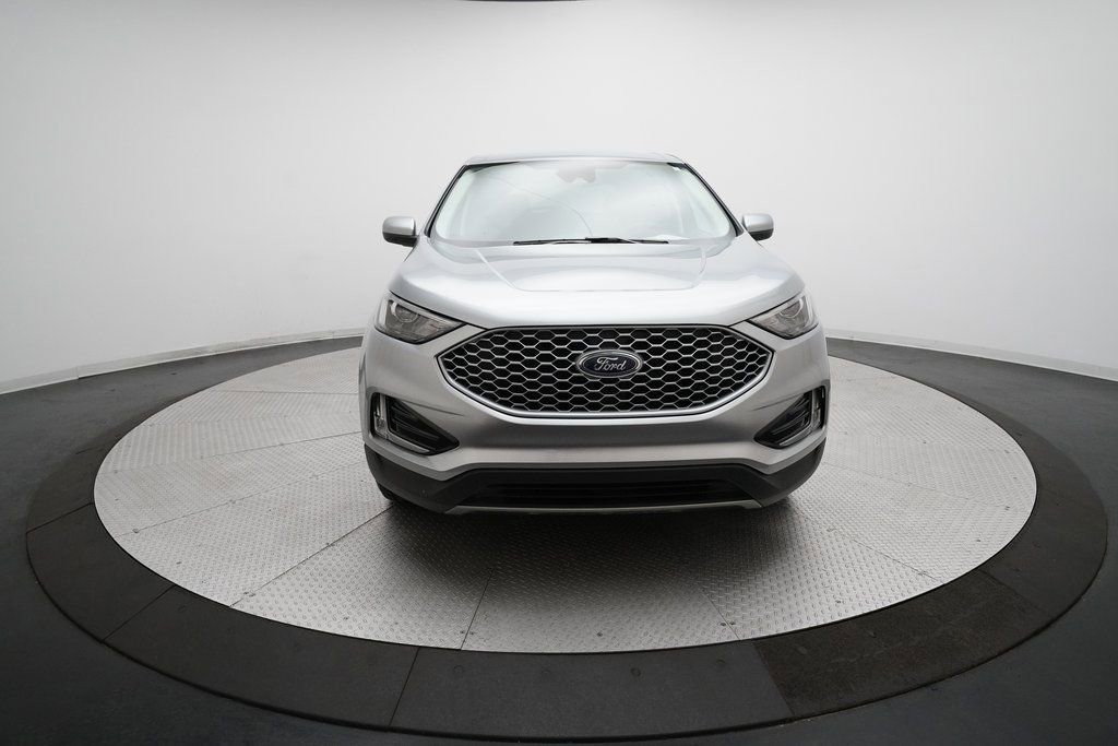 Used 2023 Ford Edge SEL w/ Convenience Package image 11