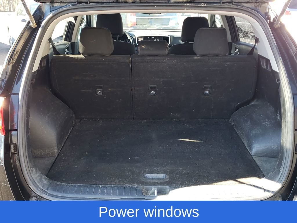 Used 2022 Kia Sportage LX image 8