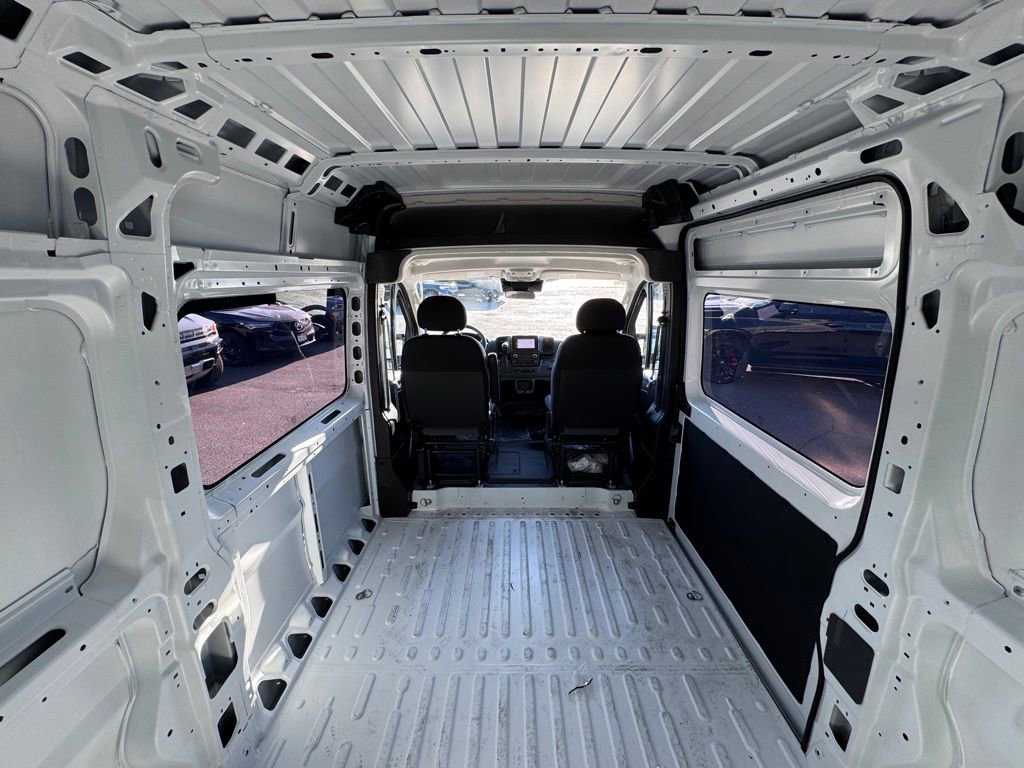 Used 2025 RAM ProMaster 2500 w/ Crew Van Package image 12