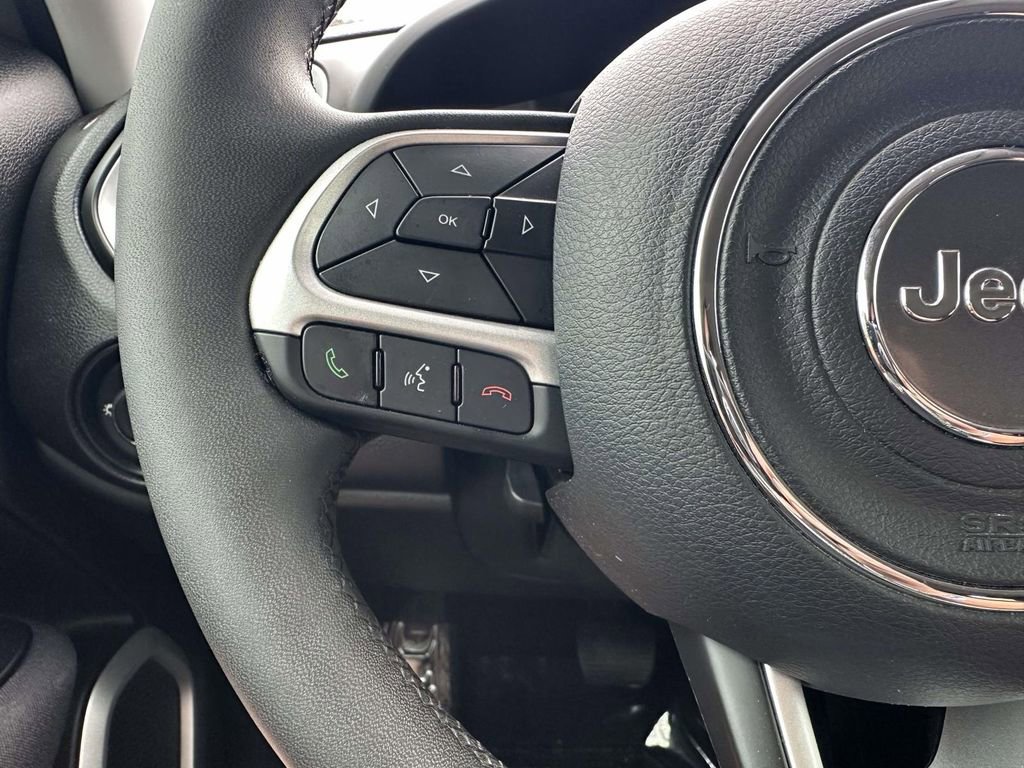 Used 2021 Jeep Renegade Latitude image 12