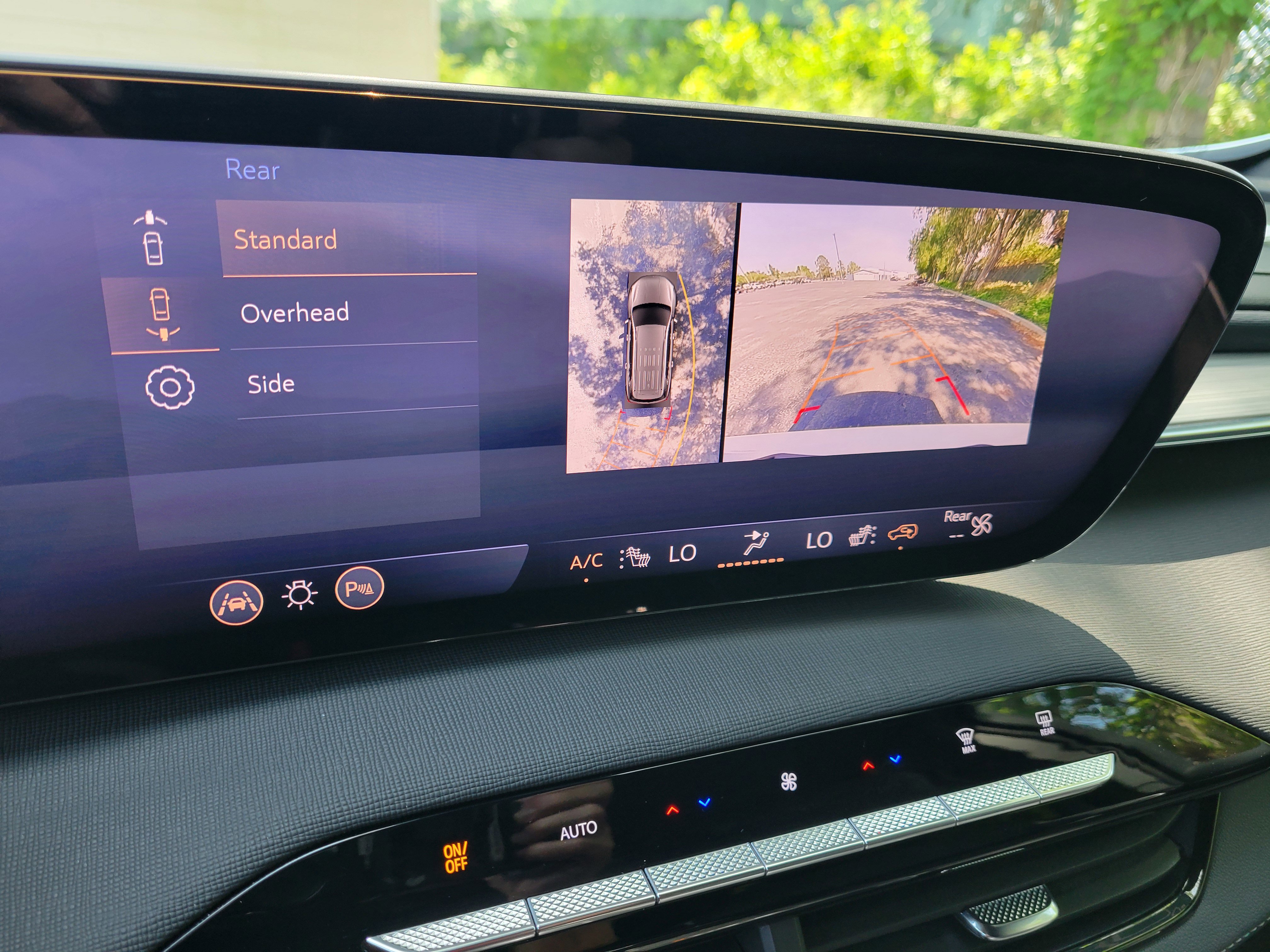 Certified 2025 Buick Enclave Preferred FWD image 22