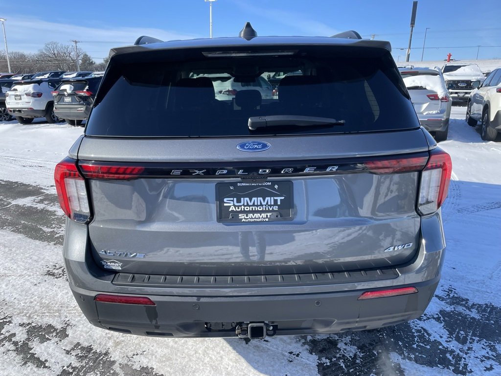 Used 2025 Ford Explorer Active image 32