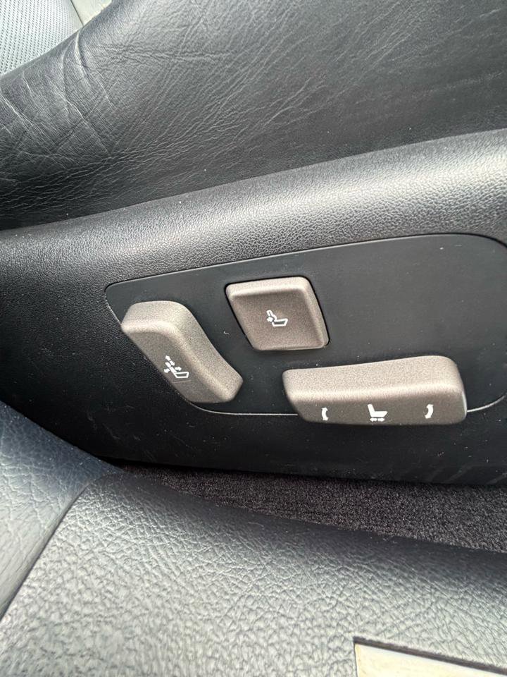 Used 2010 Lexus LS 460 Luxury RWD image 27