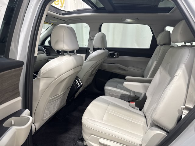 Certified 2023 Kia Sorento X-Line EX AWD/4WD image 14