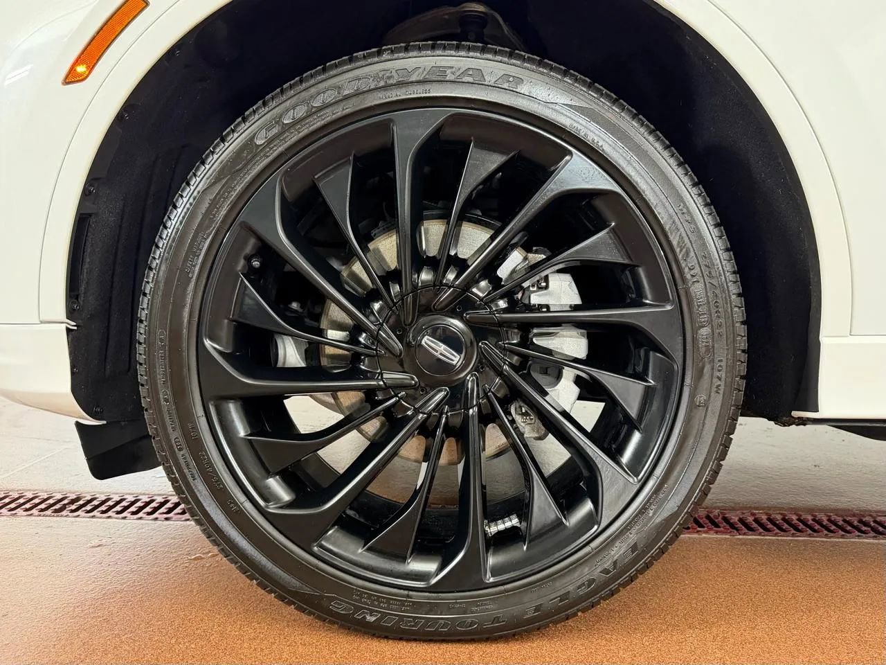 Used 2025 Lincoln Aviator Reserve w/ Equipment Group 201A AWD/4WD image 8