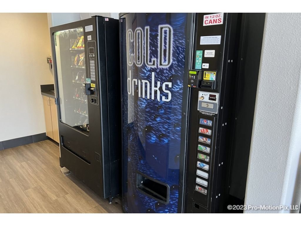 Used 2024 Genesis GV80 2.5T image 33