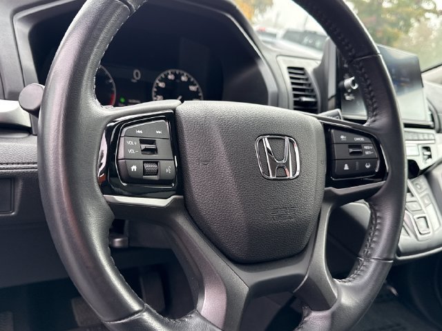 Used 2025 Honda Odyssey EX-L image 14