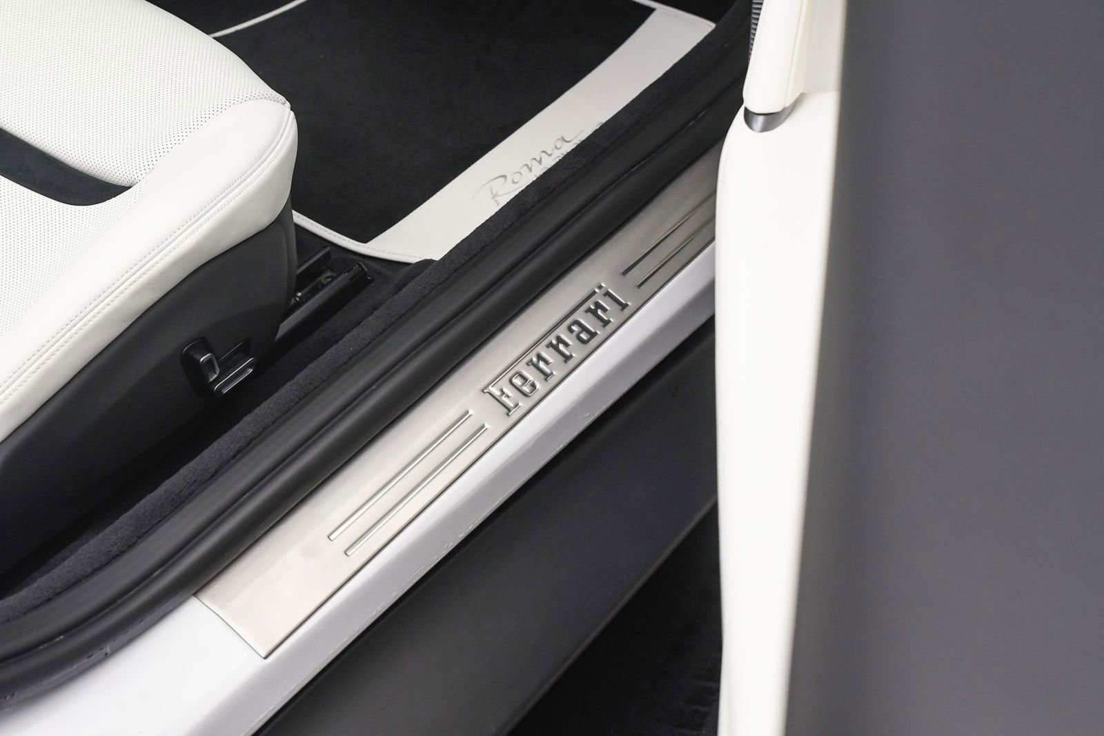 Certified 2024 Ferrari Roma Spider image 54