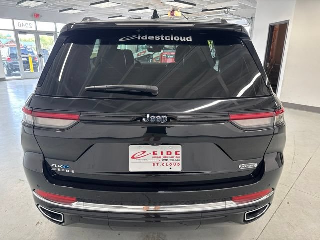 Used 2023 Jeep Grand Cherokee Overland AWD/4WD image 12