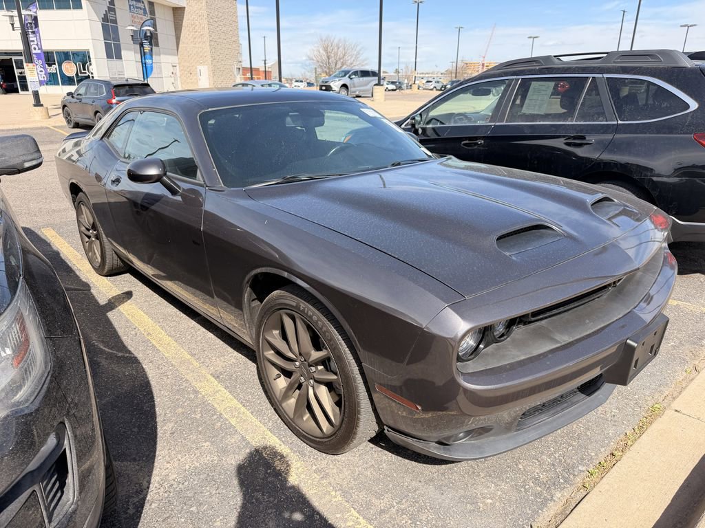 Used 2021 Dodge Challenger SXT image 1
