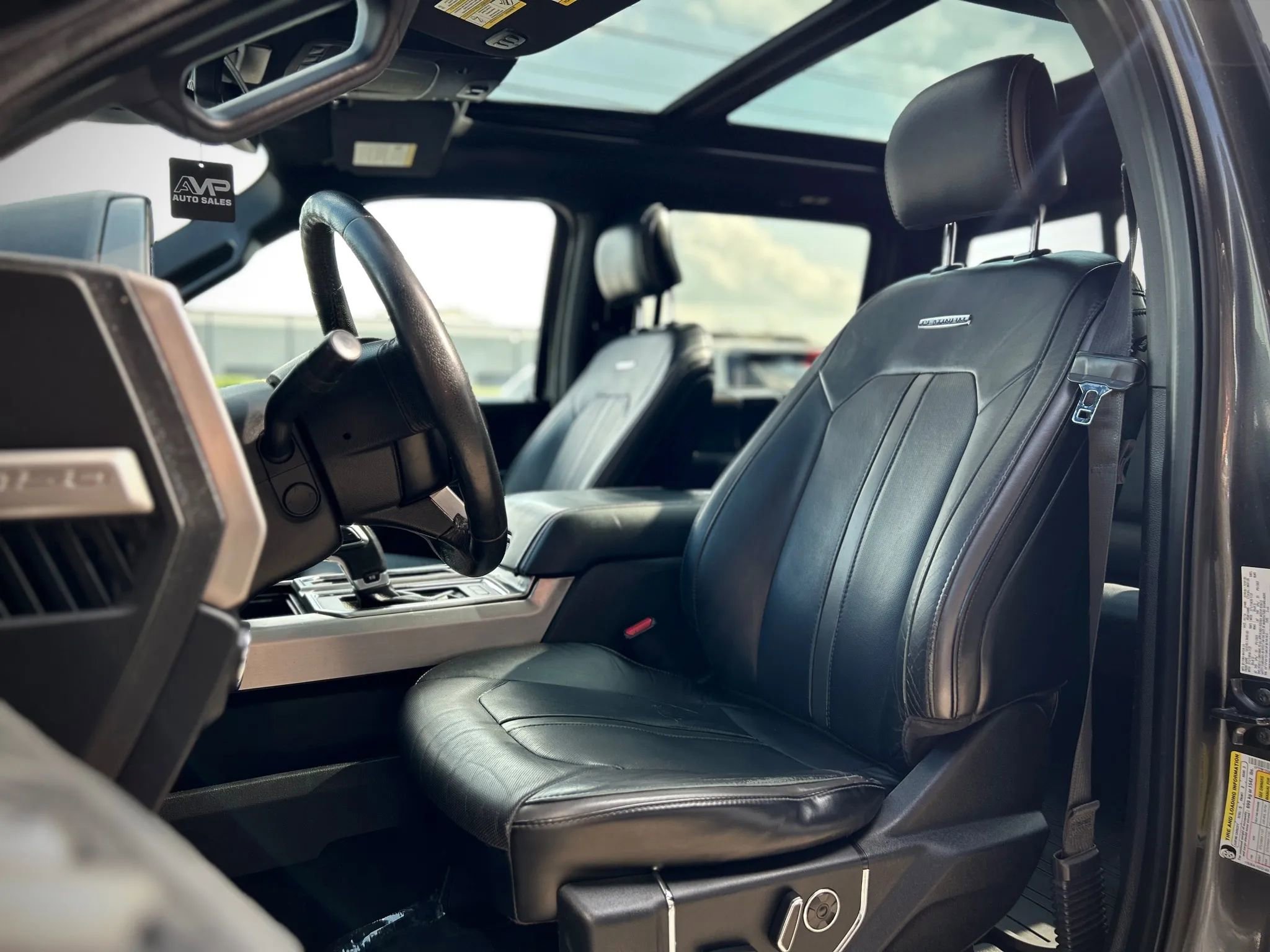 Used 2016 Ford F150 Platinum w/ Equipment Group 701A Luxury image 14