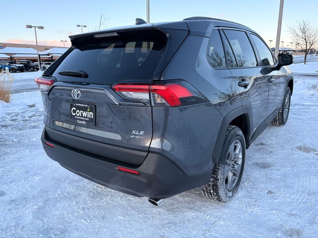 Used 2025 Toyota RAV4 XLE image 8