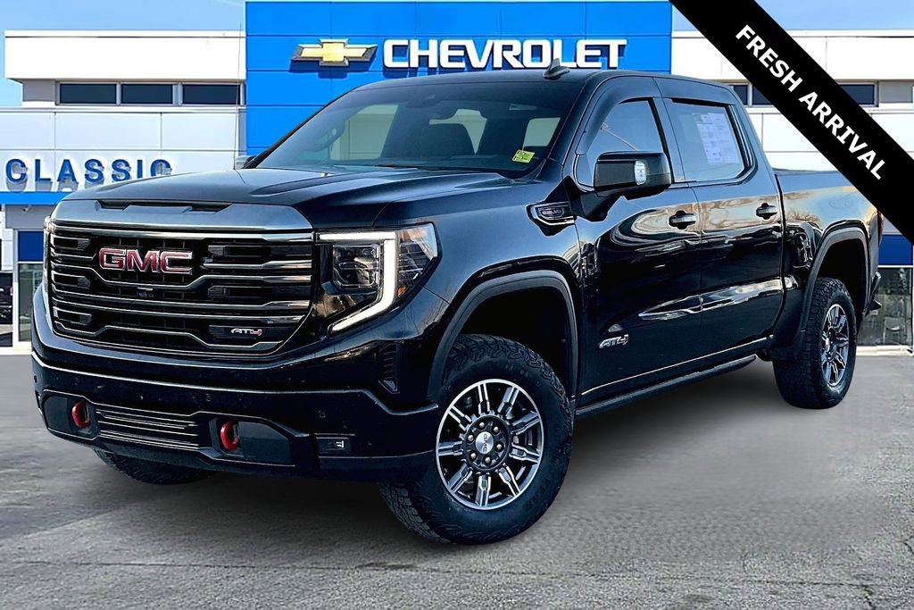 Used 2024 GMC Sierra 1500 AT4 w/ Technology Package image 3