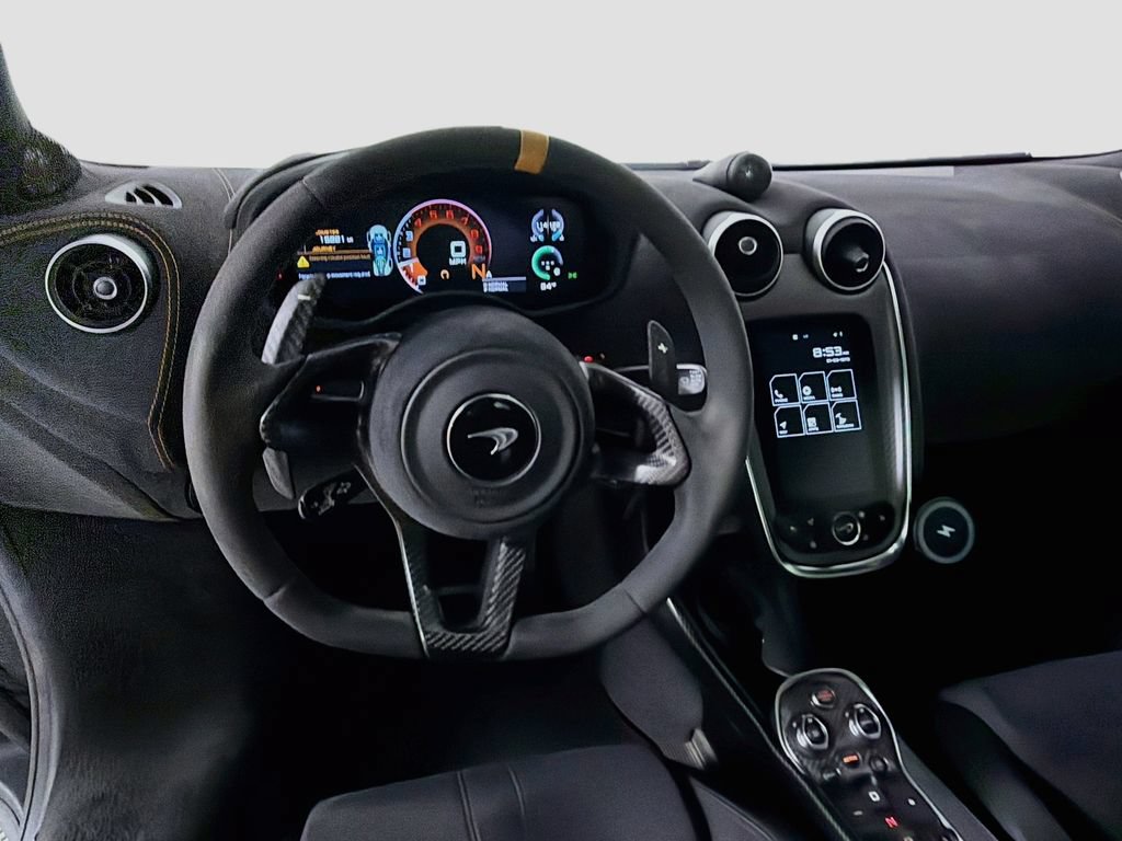 Used 2020 McLaren 600LT Spider RWD image 11