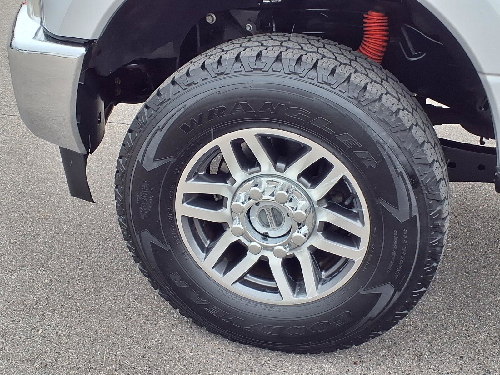 Used 2017 Ford F250 Lariat w/ Lariat Ultimate Package image 31