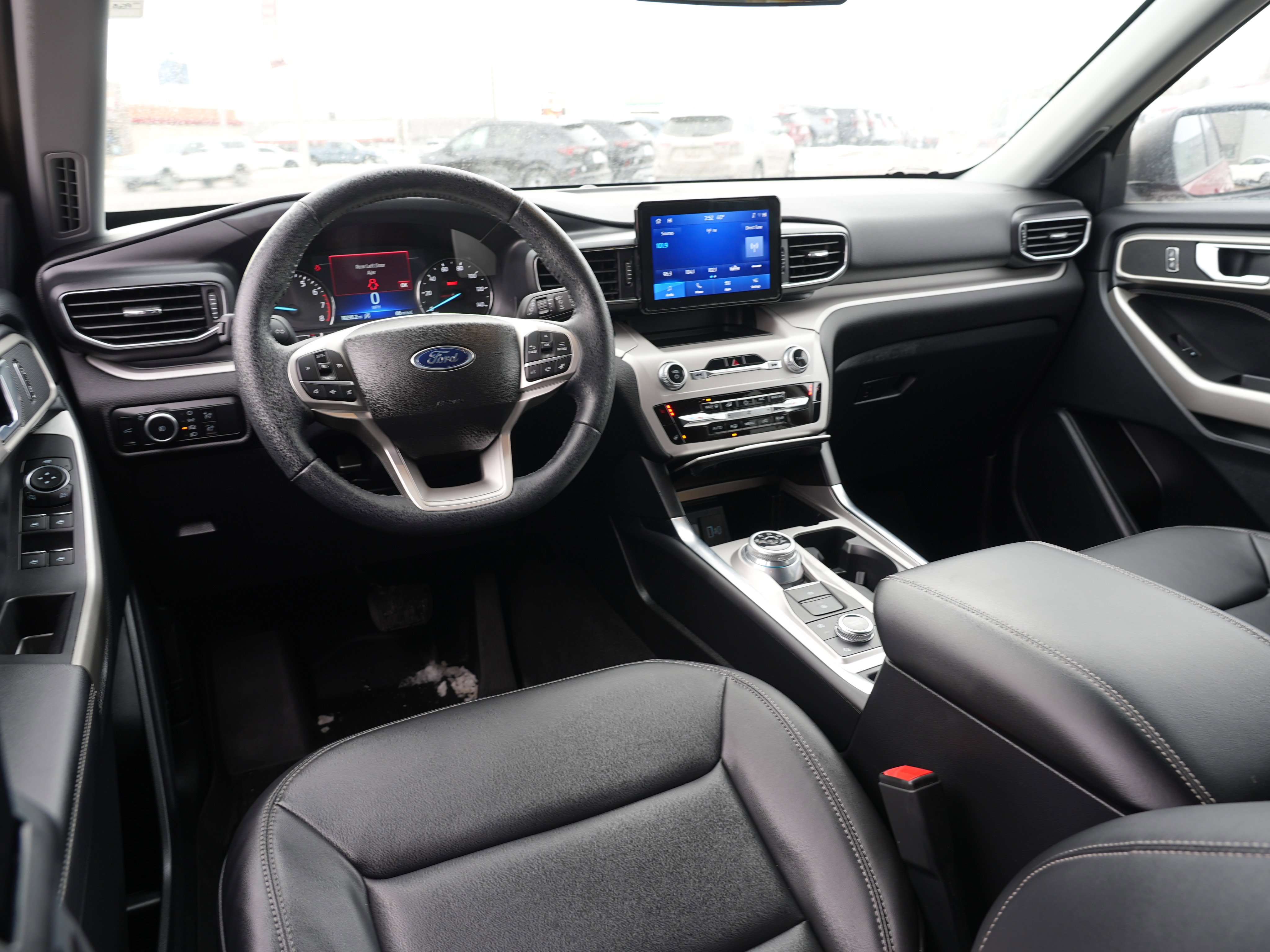 Used 2023 Ford Explorer XLT w/ Equipment Group 202A image 26