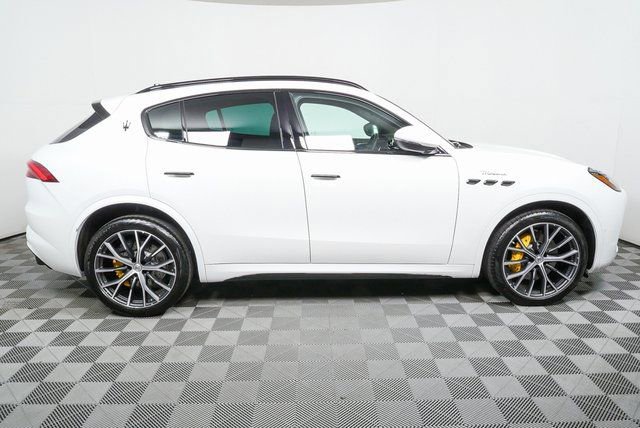 New 2026 Maserati Grecale Modena image 2