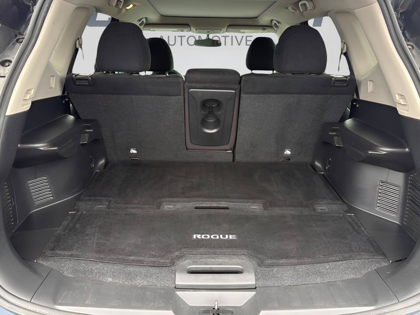 Used 2015 Nissan Rogue SV w/ SV Moonroof Package AWD/4WD image 28