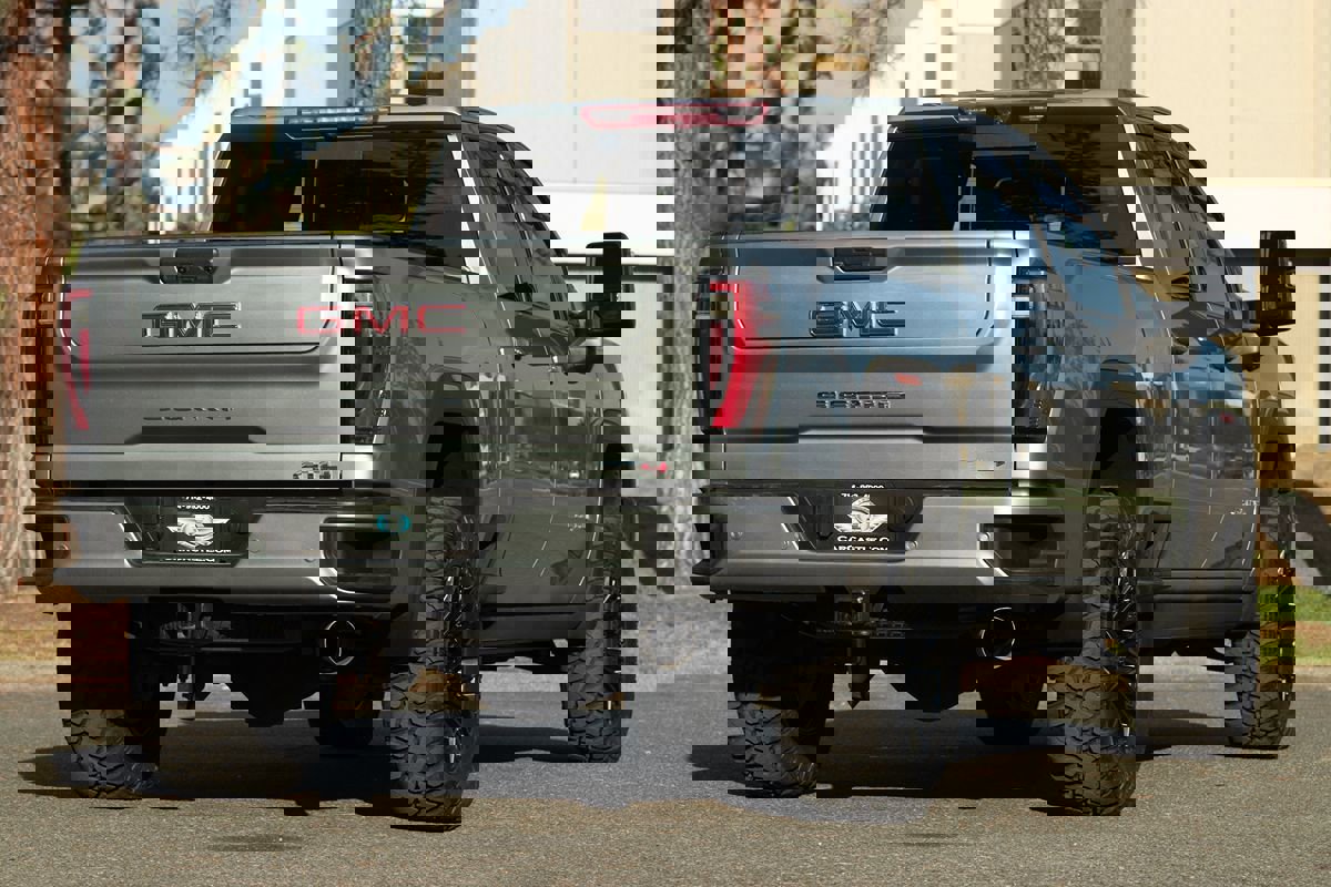 Used 2024 GMC Sierra 2500 AT4 w/ AT4 Premium Plus Package image 15
