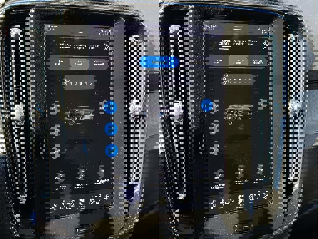 New 2026 Volvo XC40 B4 Plus w/ Protection Package Premier image 23