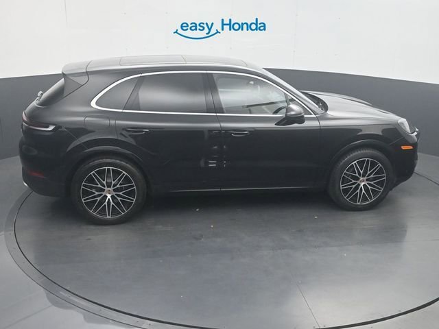 Used 2025 Porsche Cayenne image 26