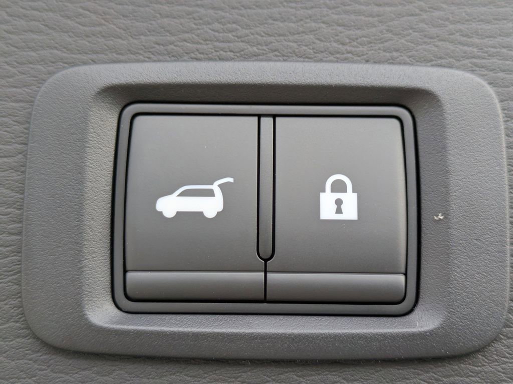 New 2026 Mitsubishi Outlander SE FWD image 13