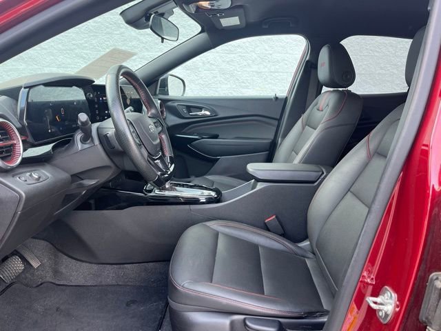 Used 2025 Chevrolet Trax RS w/ Driver Confidence Package image 4