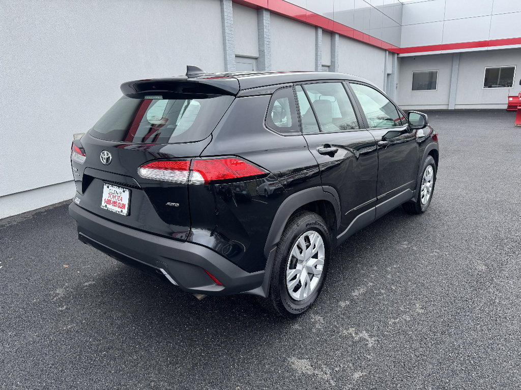 Used 2024 Toyota Corolla Cross L image 5