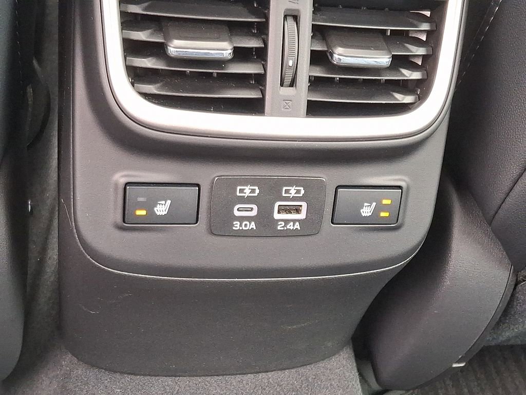 Certified 2025 Subaru Legacy Limited image 12