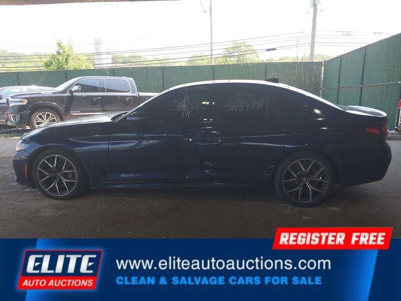 Used 2021 BMW M550i xDrive w/ Premium Package image 27