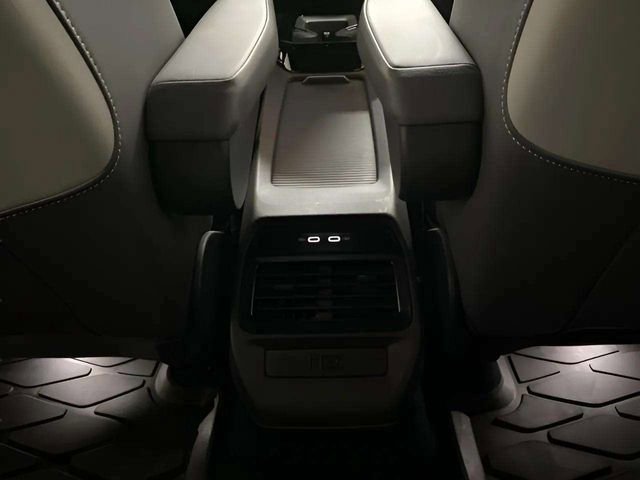 Used 2022 Volkswagen ID.4 Pro S RWD image 37